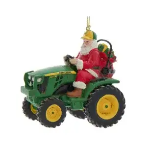 Kerstman op John Deere tractor