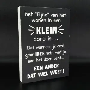 Wonen in een klein dorp - zwart-